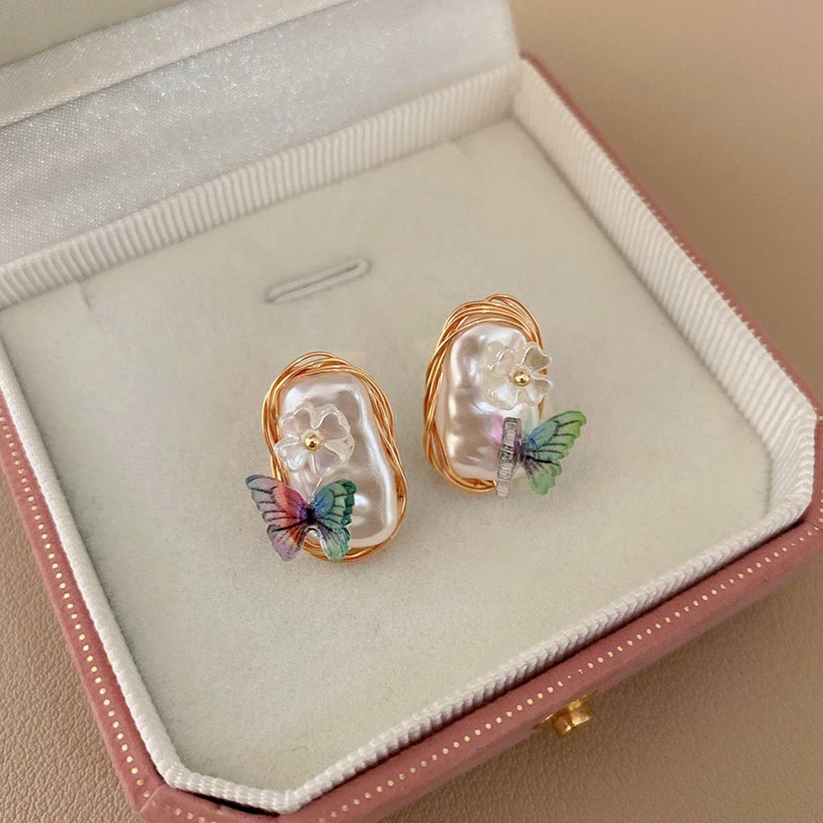 IRREGULAR PEARL FLOWER BUTTERFLY EARRINGS