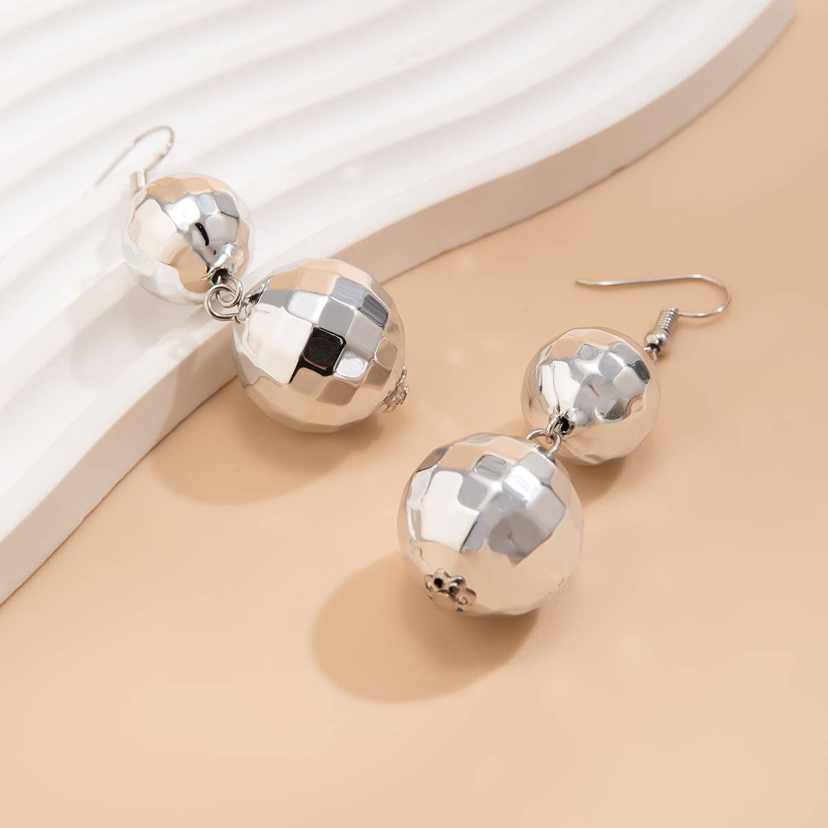 GEOMETRIC STITCHING BALL BEAD DROPEARRINGS
