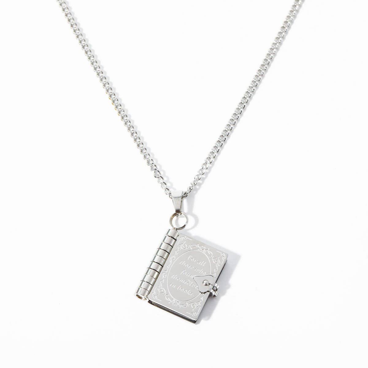 Design Love Locket Pendant Necklace
