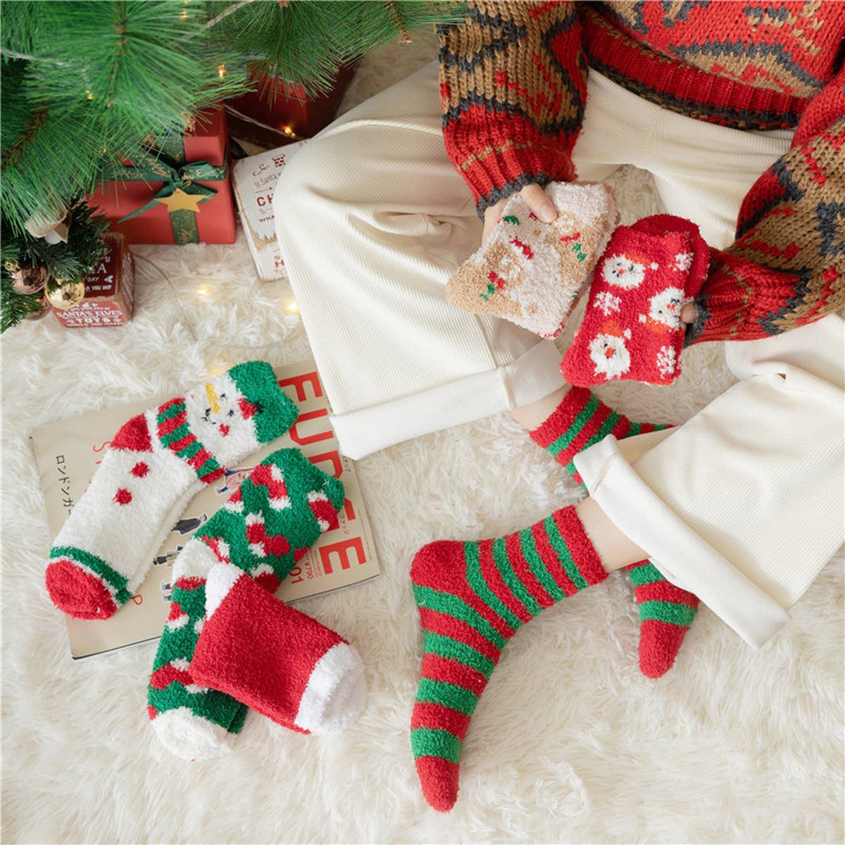 CHRISTMAS ELK CORAL VELVET SOCKS
