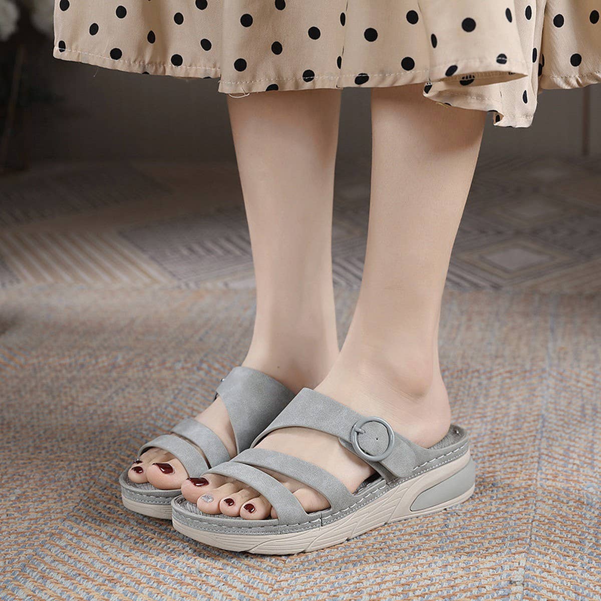 LEISURE SPORTS COMFORTABLE THICK SOLE SANDALS