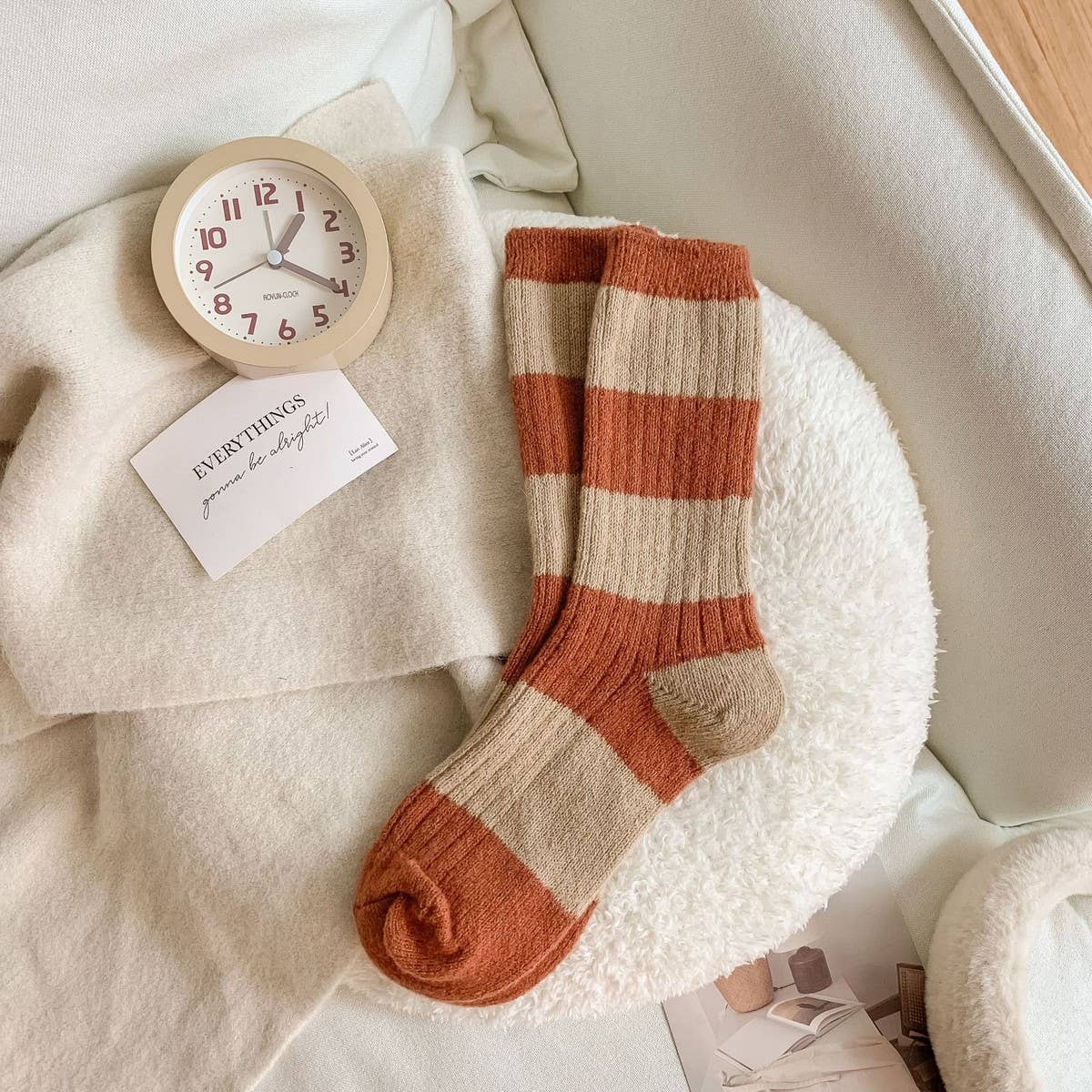 AUTUMN AND WINTER WARM STRIPED MID-CALF SOCKS_CWMS1065
