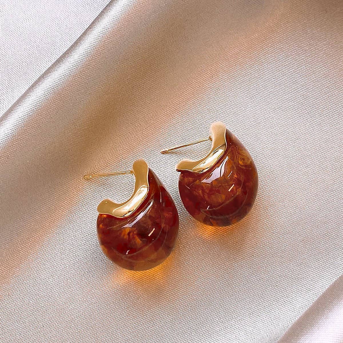 RETRO WATER DROP FASHIONABLE ALL-MATCH EARRINGS