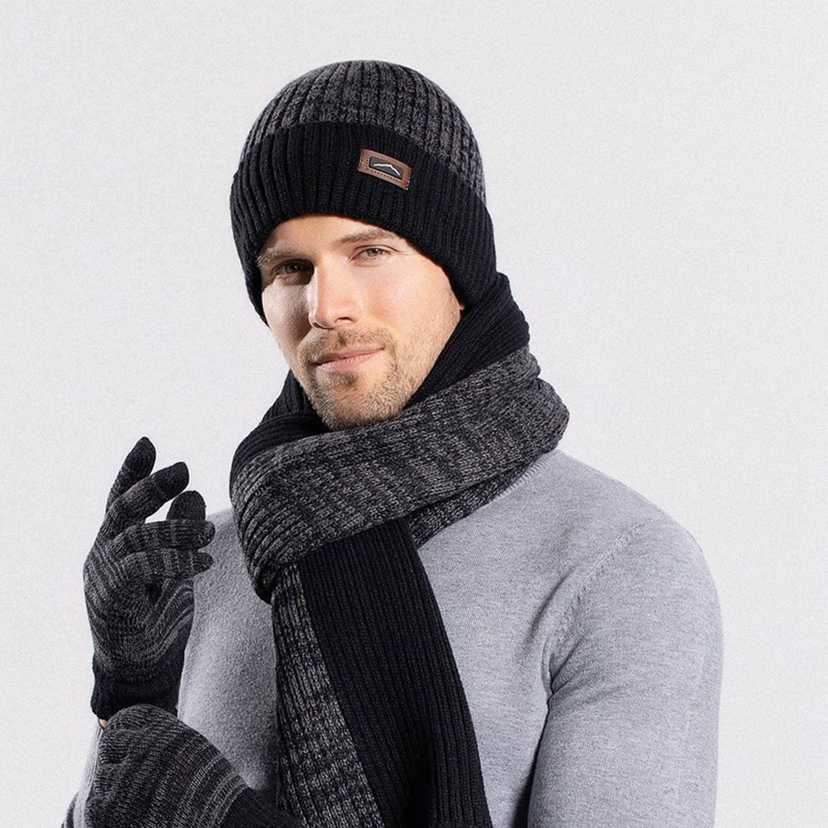 OUTDOOR WARM GLOVES AND SCARF THREE-PIECE SET_CWASC1138