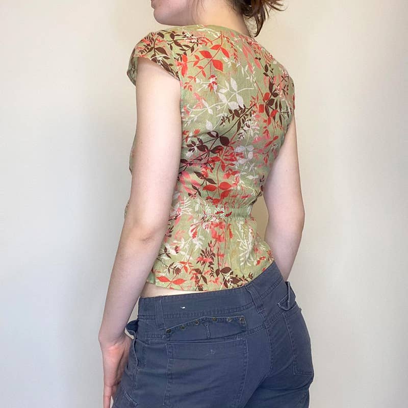 Floral tie V-neck puffed sleeve light T-shirt