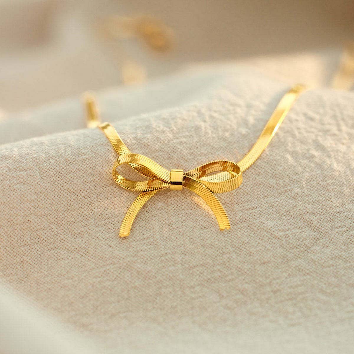 Stainless Steel Bow Clavicle Necklace_CWMM5547