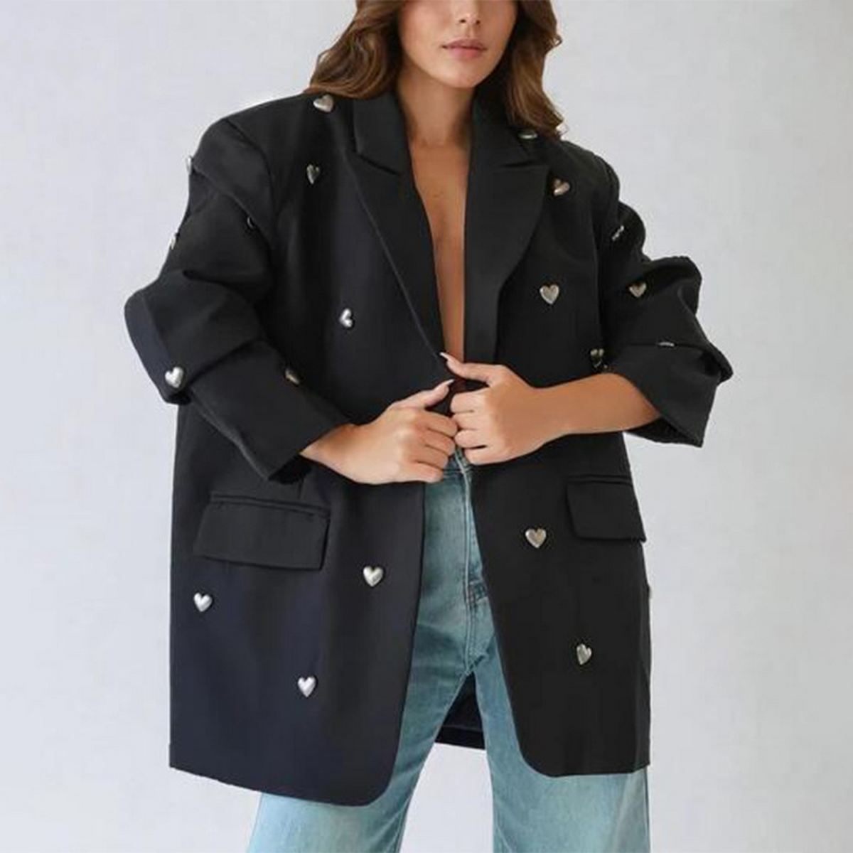 Spring Loose Fit Blazer with Heart Metal Detail_CWOCO1231