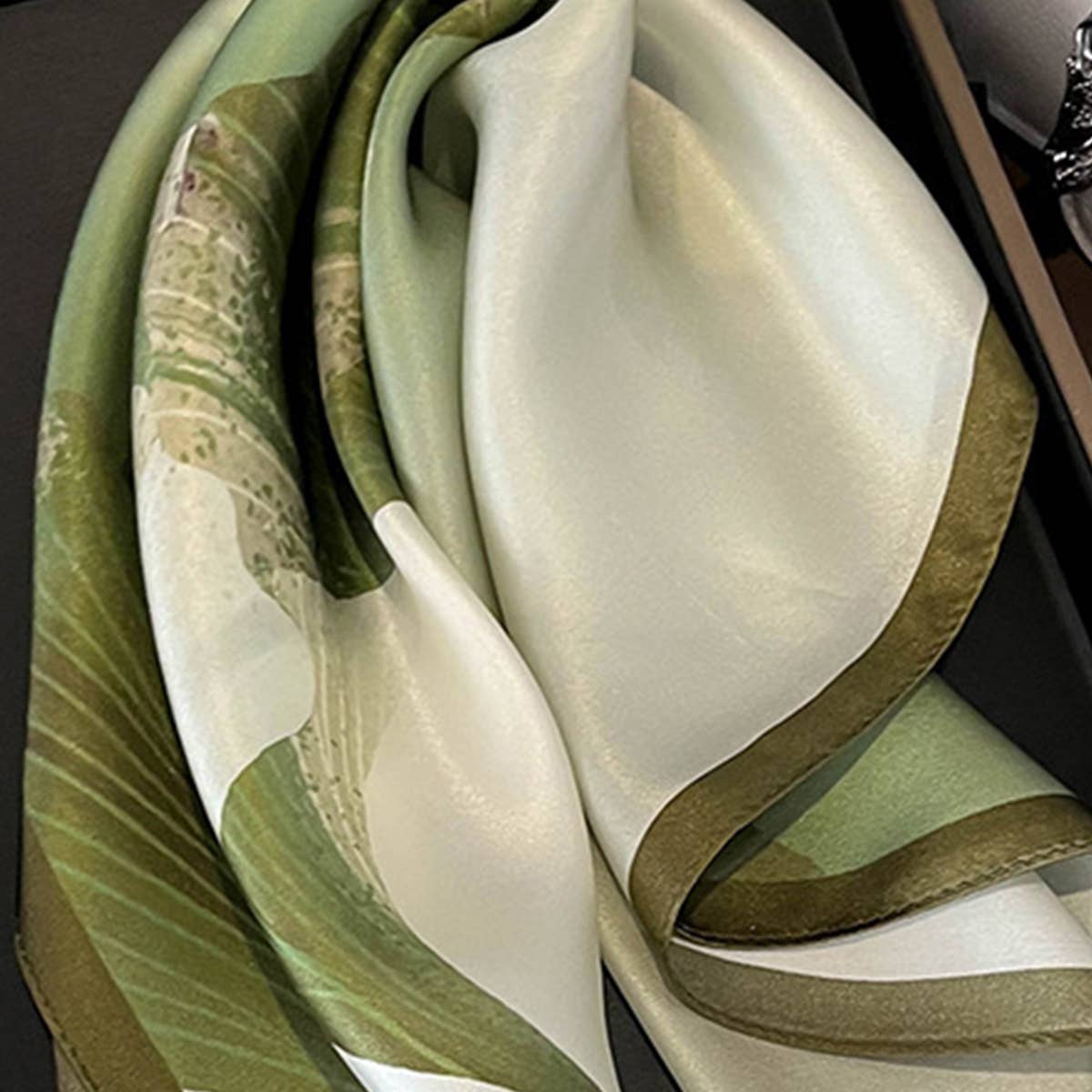 100% Silk Flower Scarf – Elegant Lotus Print Shawl_CWASC0541
