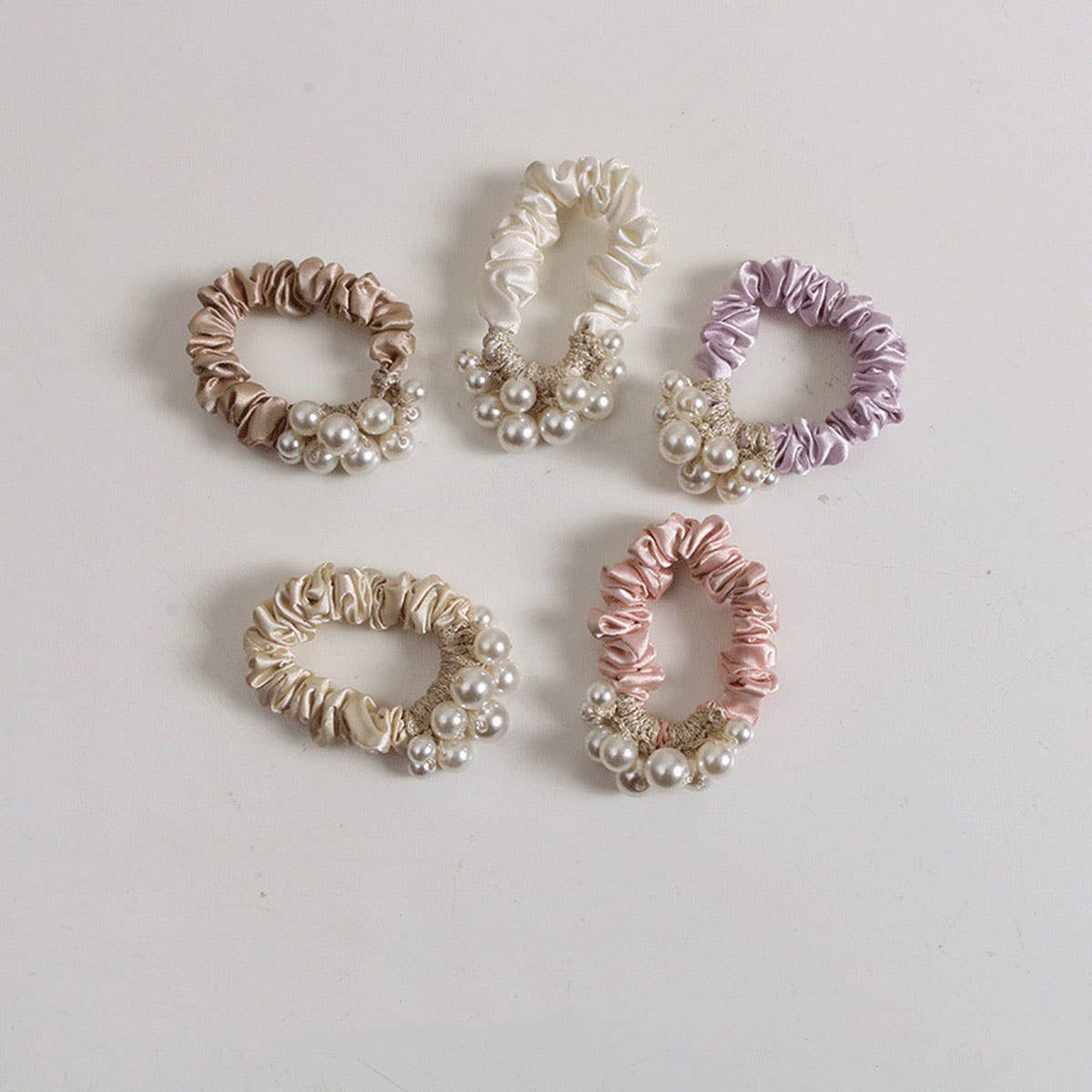 Elegant Pearl Scrunchie Simple Cute New Hair Tie