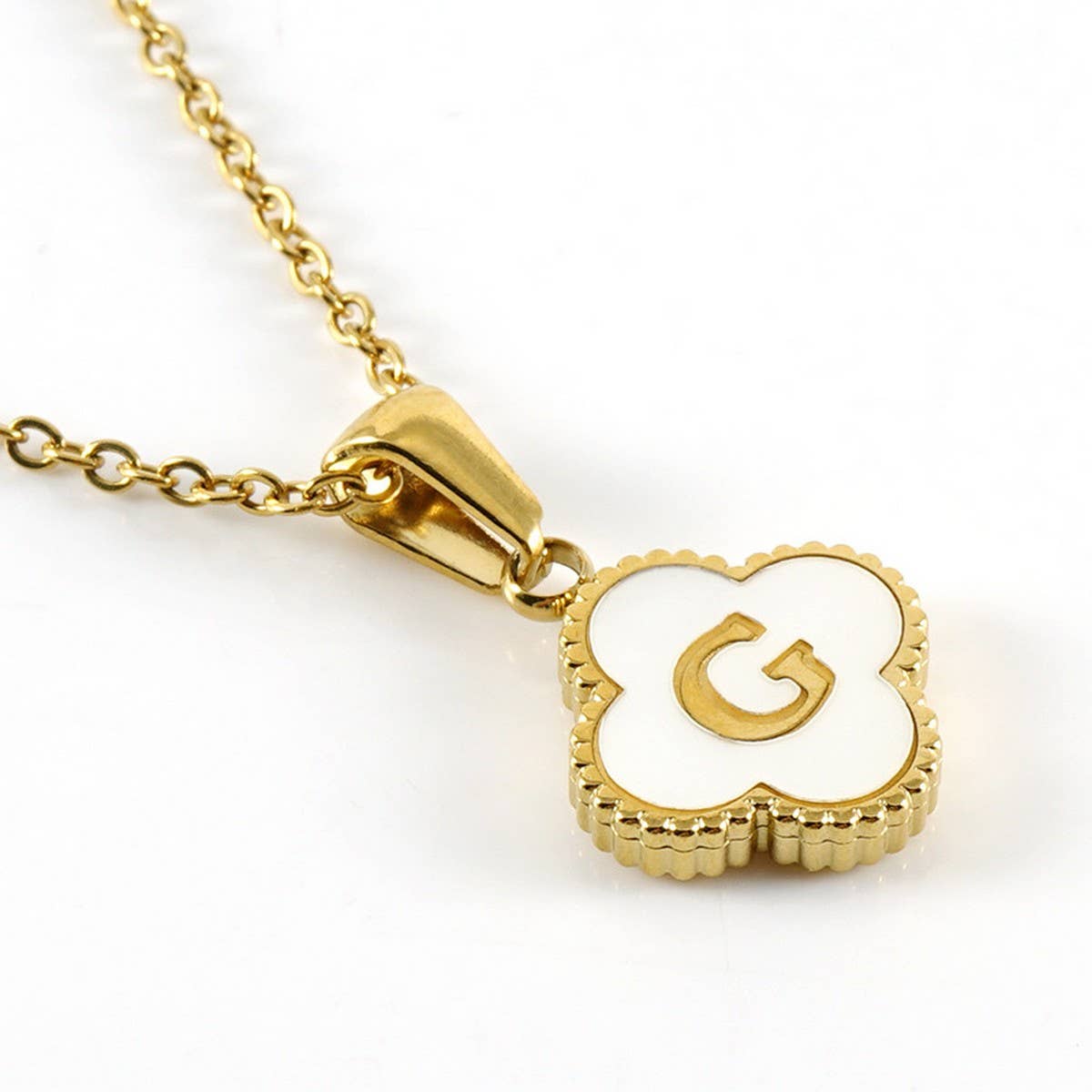 FOUR LEAF CLOVER 26 LETTER SHELL PENDANT NECKLACE