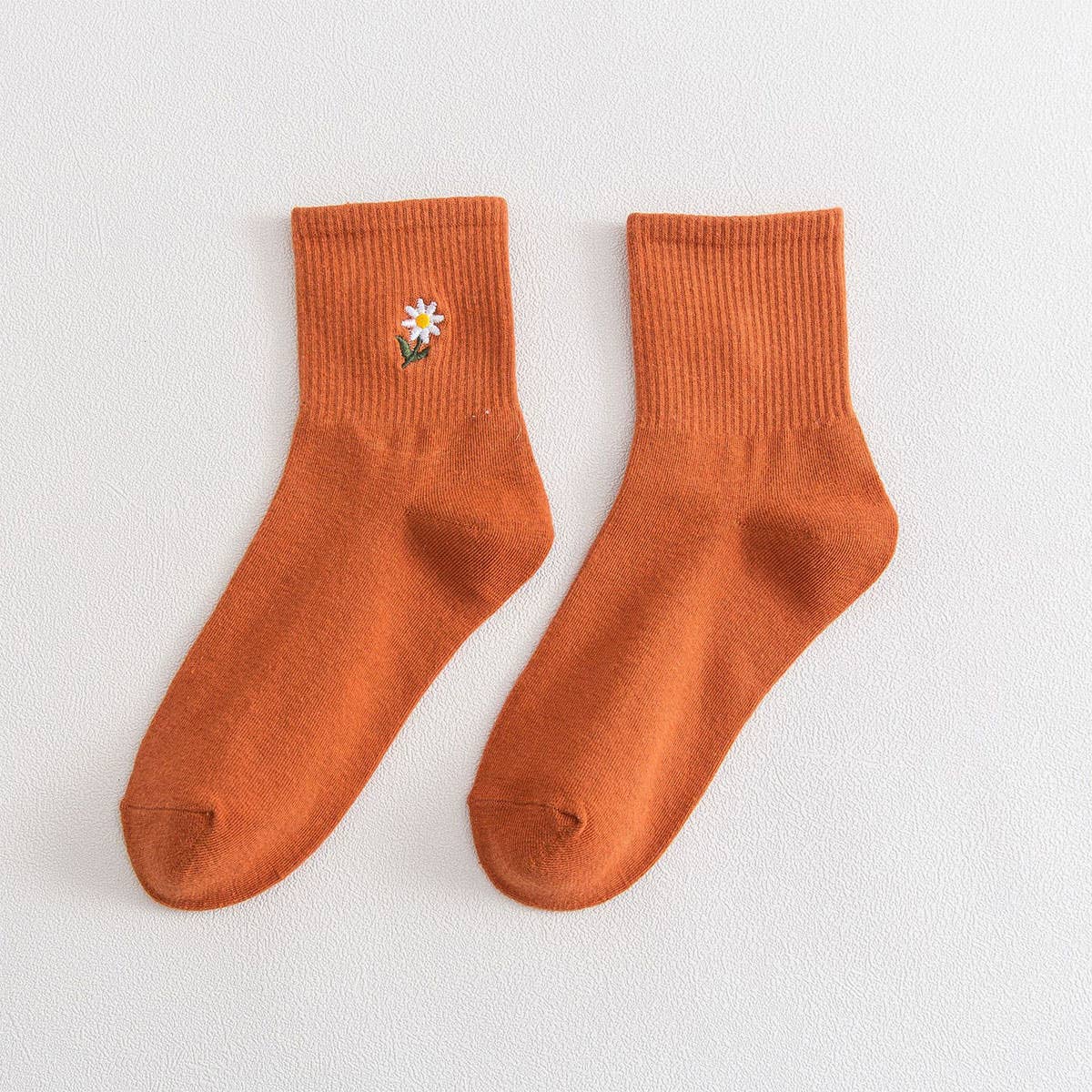Solid Color Daisy Socks, Cotton Mid-Calf Style_CWMS088