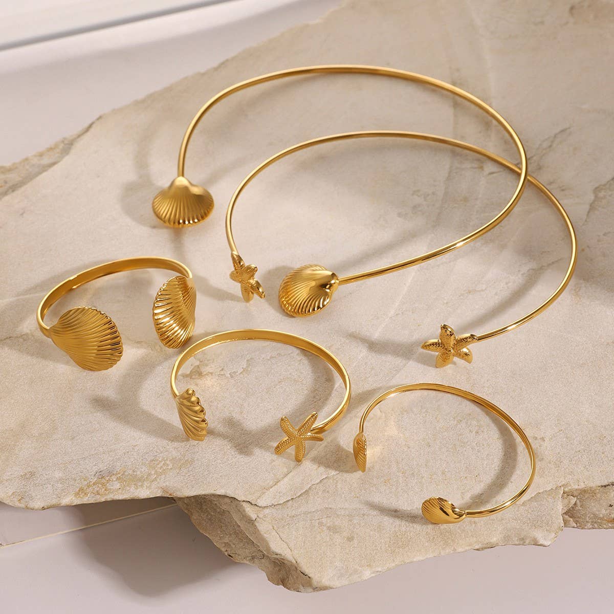 18K Gold Seashell Open Cuff, Vintage Style_CWAJE4664