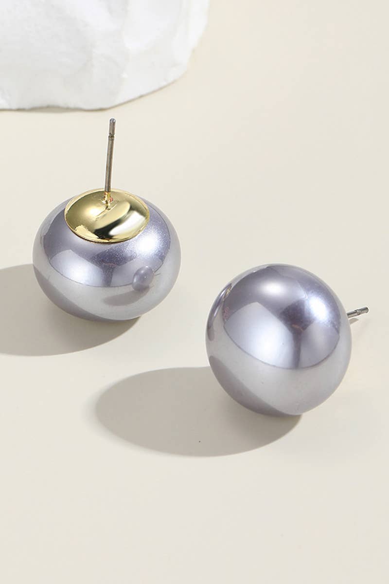 FAUX PEARL DESIGN STUD EARRINGS