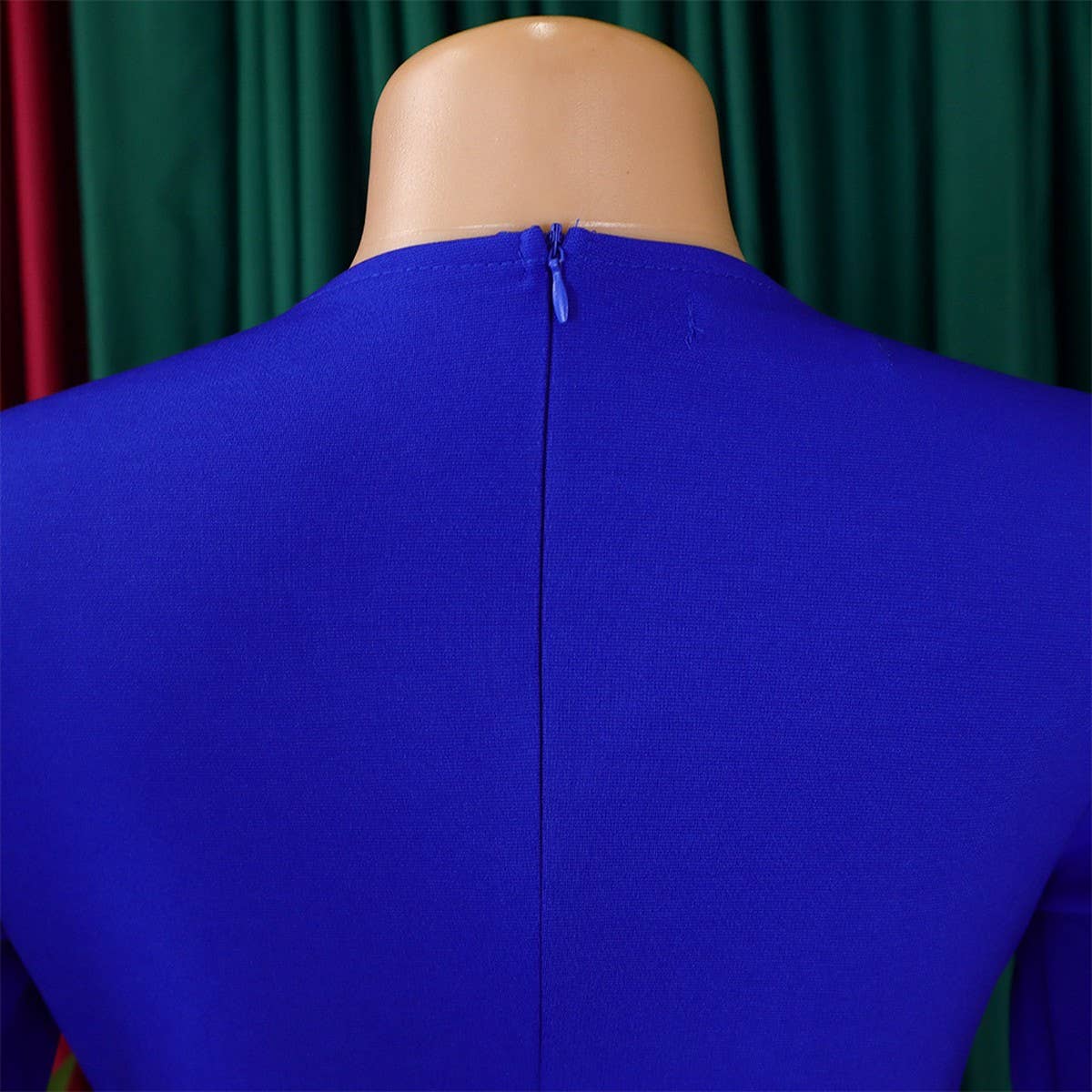 V-NECK SOLID COLOR HIP-HUGGING ELEGANT DRESS