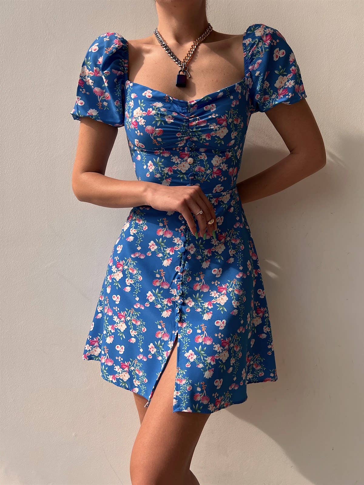 FLORAL V-NECK SPLIT DRESS WITH PUFFED SLEEVES