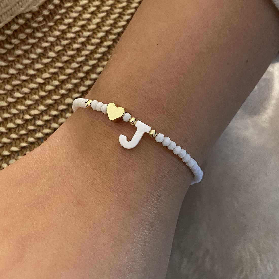 26-letter shell beaded bracelet