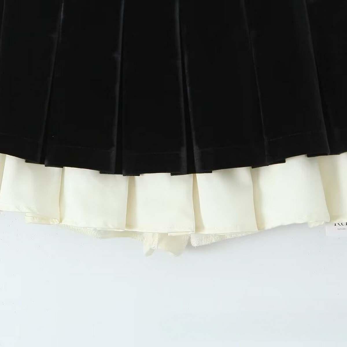Women?™s Velvet Panel Pleated Skirt, Casual Look_CWDSD8339