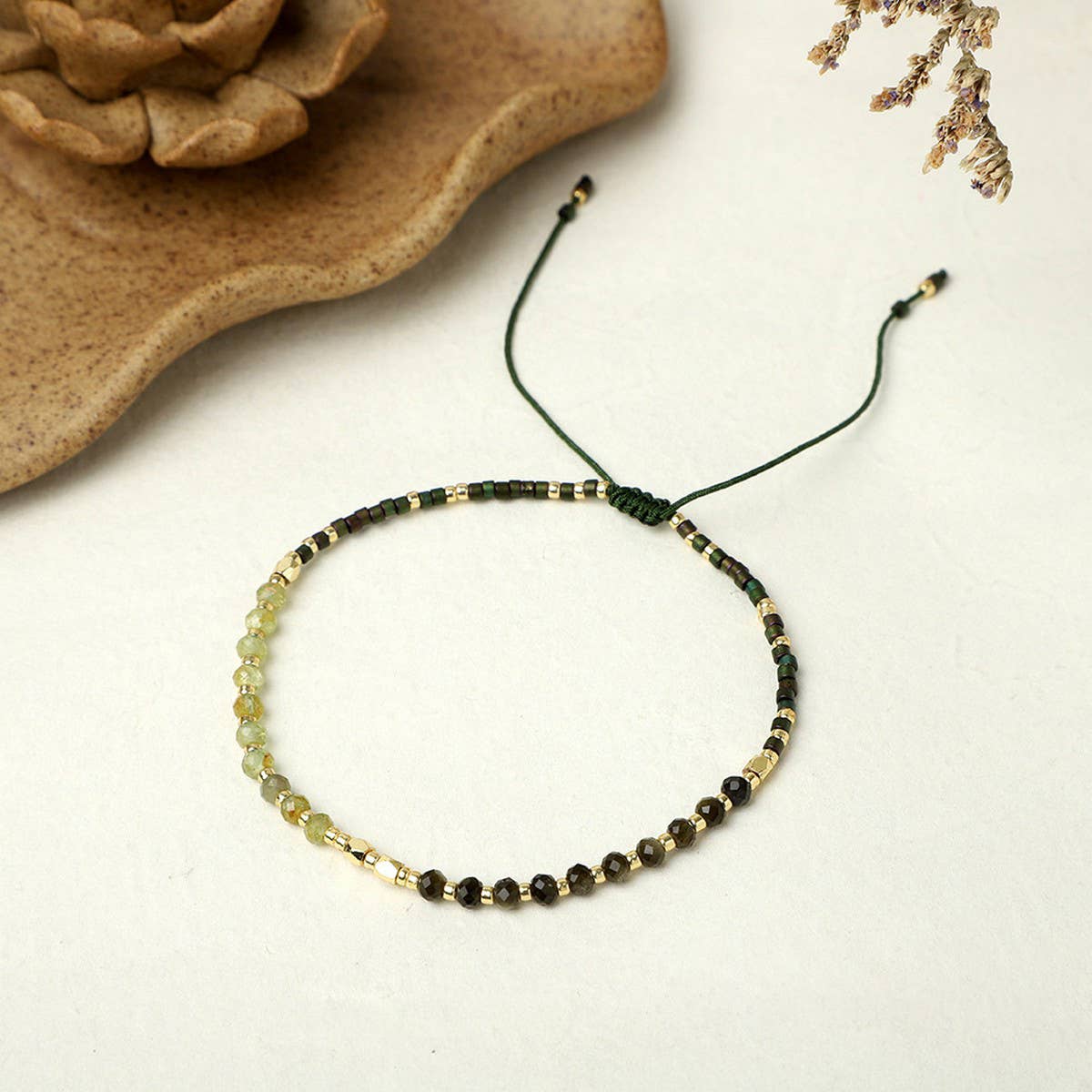 CWAJE4564_HAND WOVEN SEMI-PRECIOUS STONE BRACELET