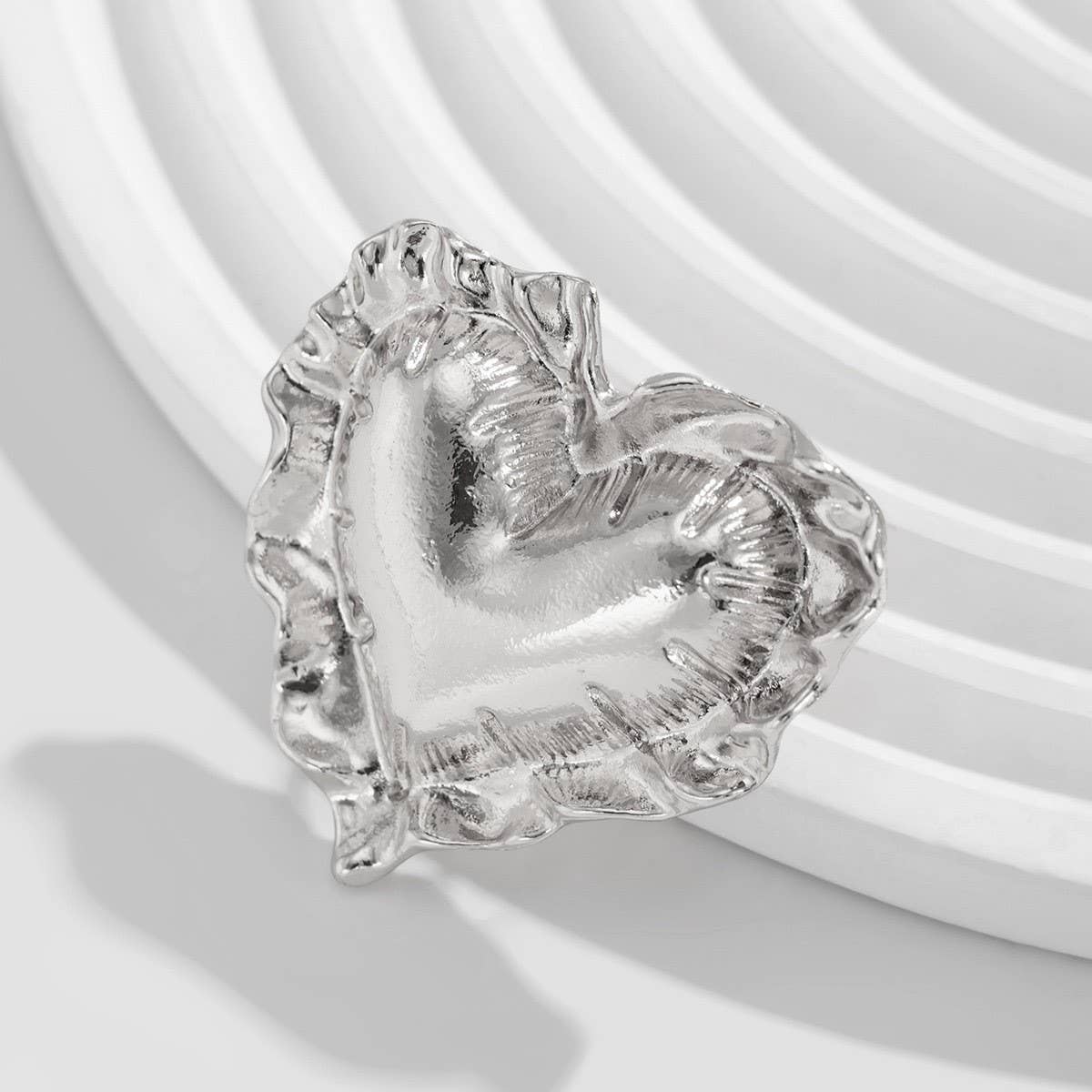 NEW WRINKLED THREE-DIMENSIONAL LOVE ALLOY RING_CWMM3241