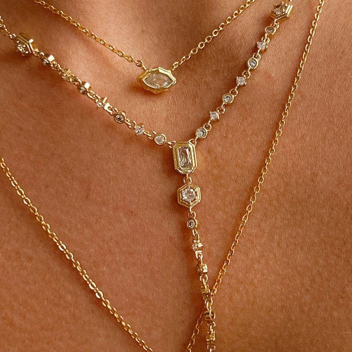 Zirconia Oval Round Pendant Necklace_CWMM5291