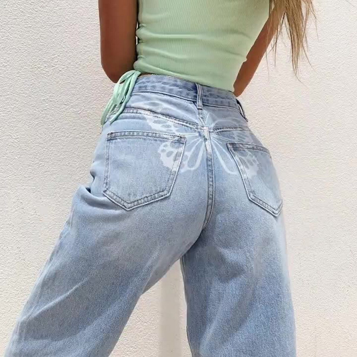 Light Wash Straight Jeans ? Butterfly Print