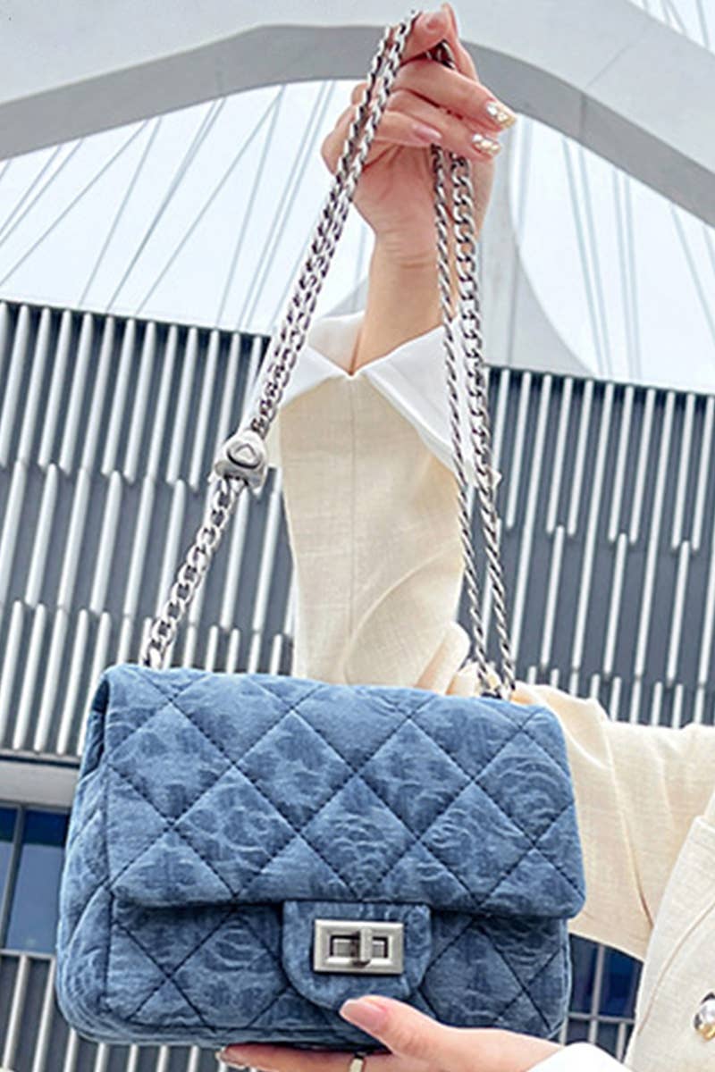 CHAIN CROSSBODY FLAP PURSE _CUAB0116