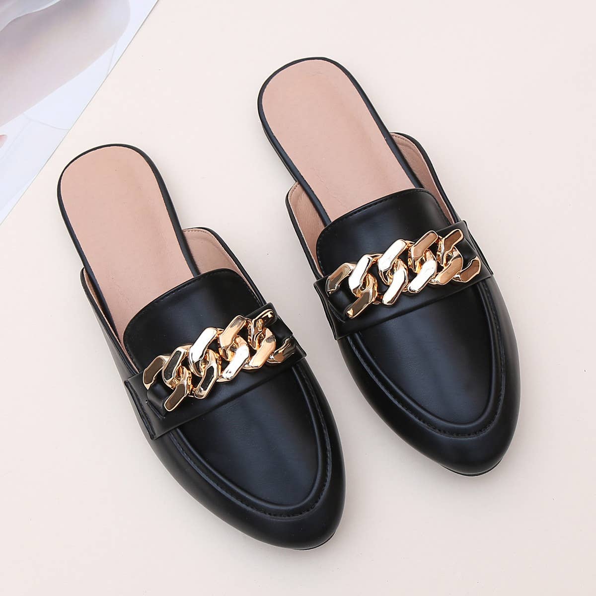 FLAT BOTTOM MULES WITHOUT HEEL