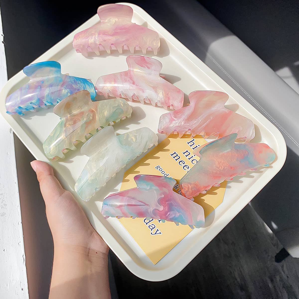 Sweet elegant color-changing acrylic shark clip