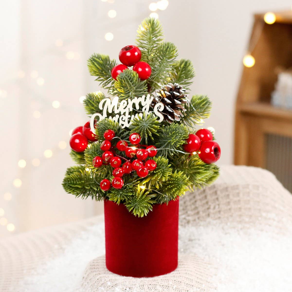 Ins Style LED Mini Christmas Tree with Red Berries_CWMM9887