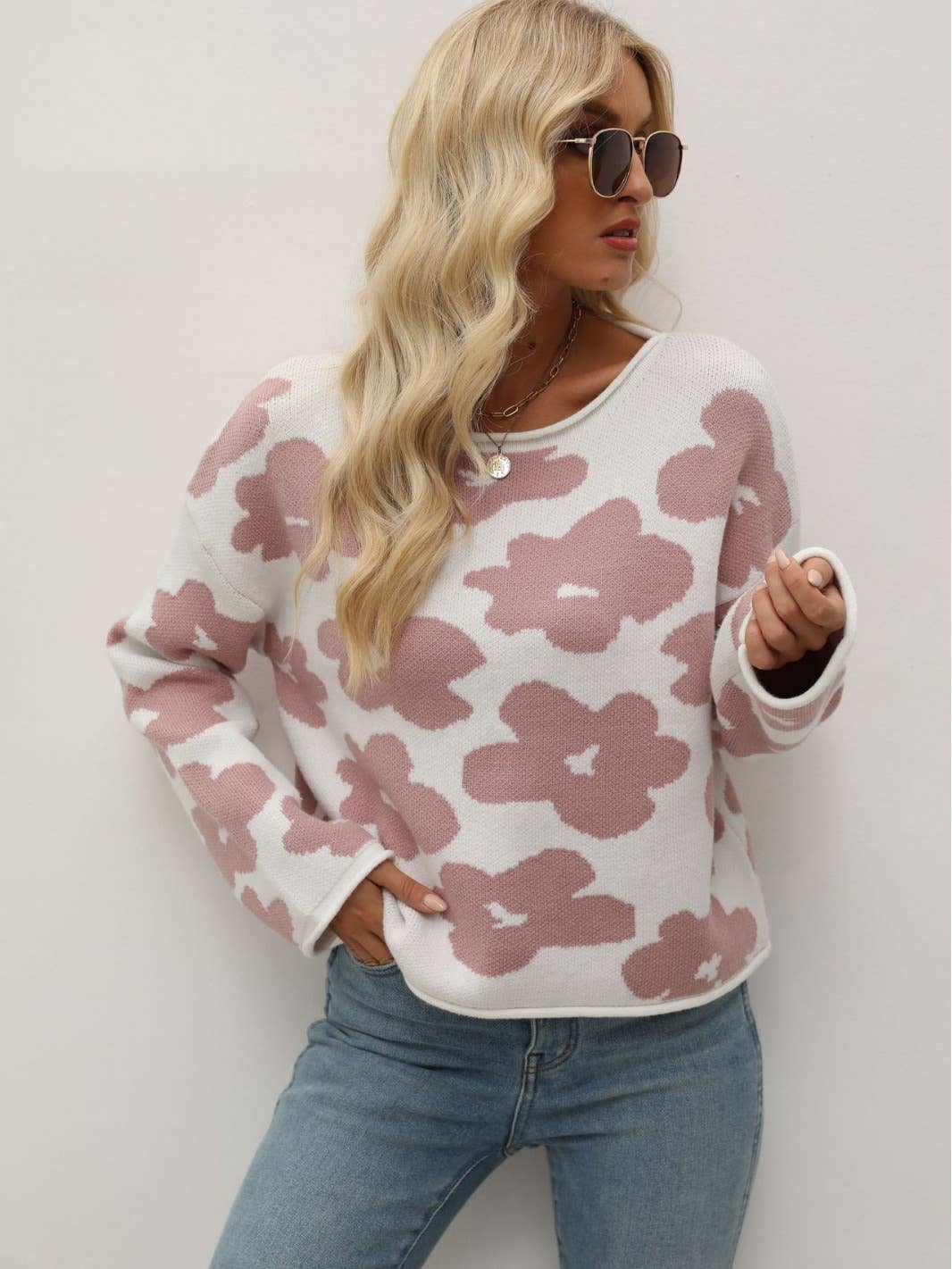 FLORAL JACQUARD SWEATER WITH LINE NECK ROLLED HEM