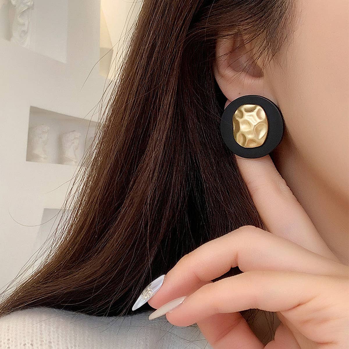 BLACK ELEGANT IRREGULAR EARRINGS_CWAJE1643