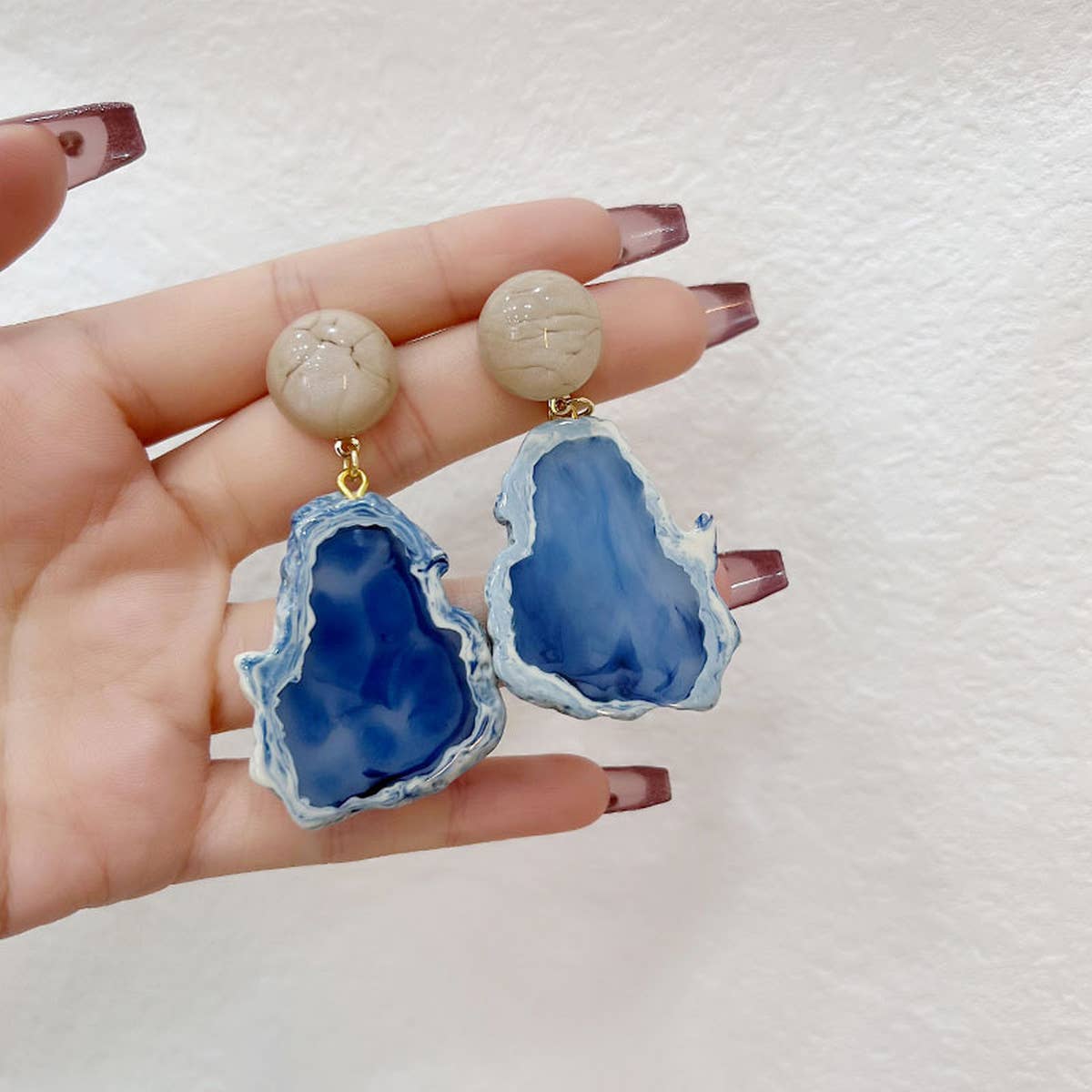 RETRO HAZE BLUE MARBLE EARRINGS_CWAJE1631