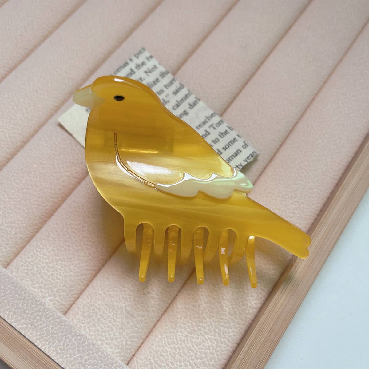 ANIMAL COLORFUL PARROT BIRD HAIR CLIP_CWAHA1336