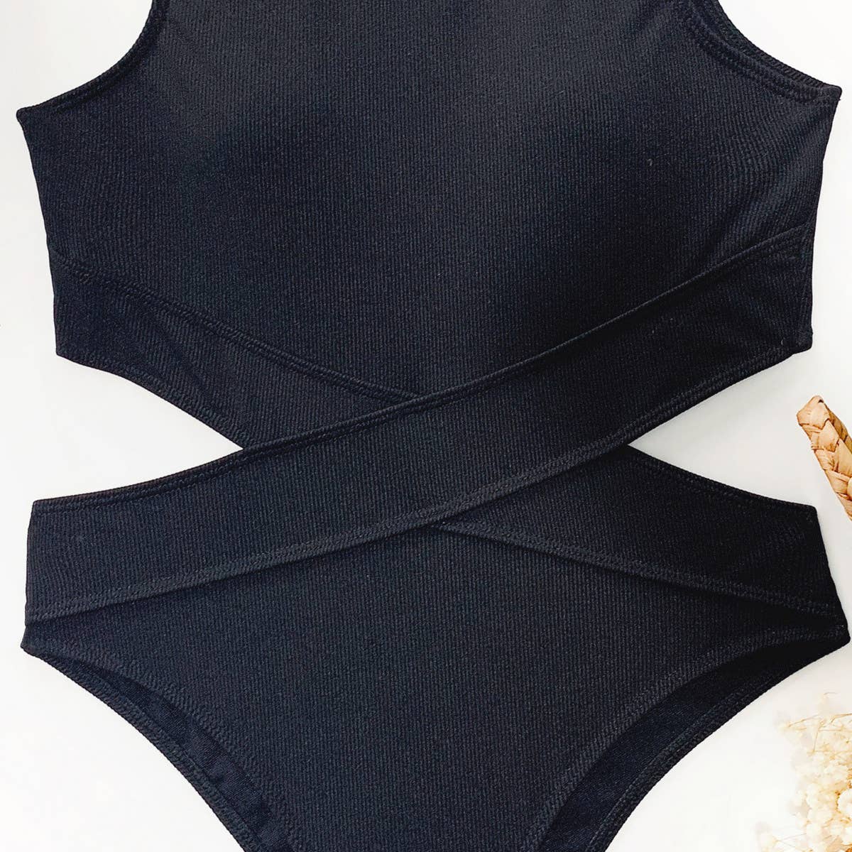 WOMEN SOLID COLOR SLIM ONE-PIECE SWIMSUIT