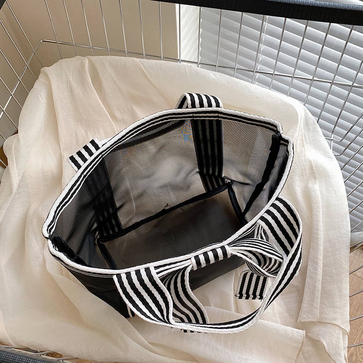 NEW BLACK AND WHITE MESH BOW COSMETIC BAG_CWAB4500
