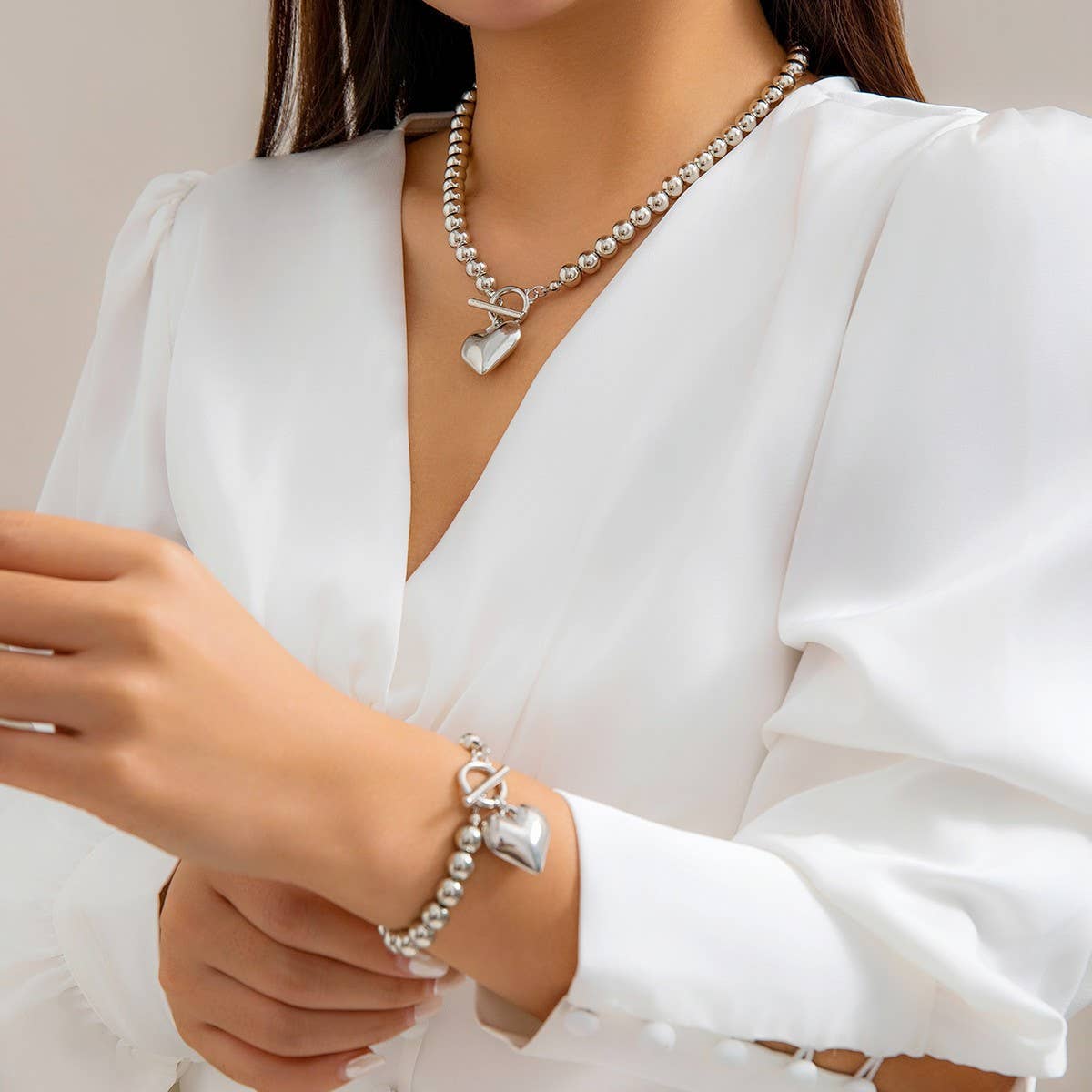 IMITATION PEARL HEART SHAPED PENDANT NECKLACE