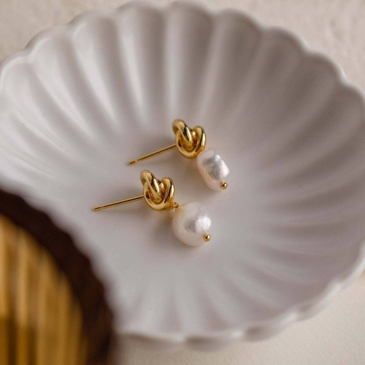 All-match Valentine's Day Pearl Earrings_CWMM5732