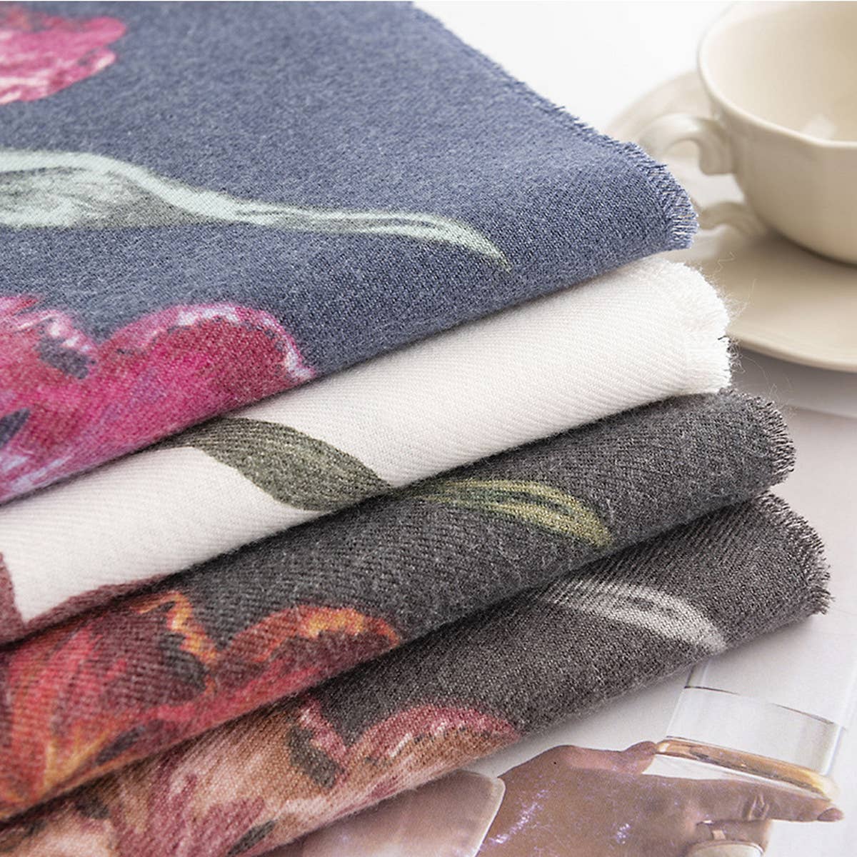 Floral Print Scarf ? Soft Commuter Wrap for Women