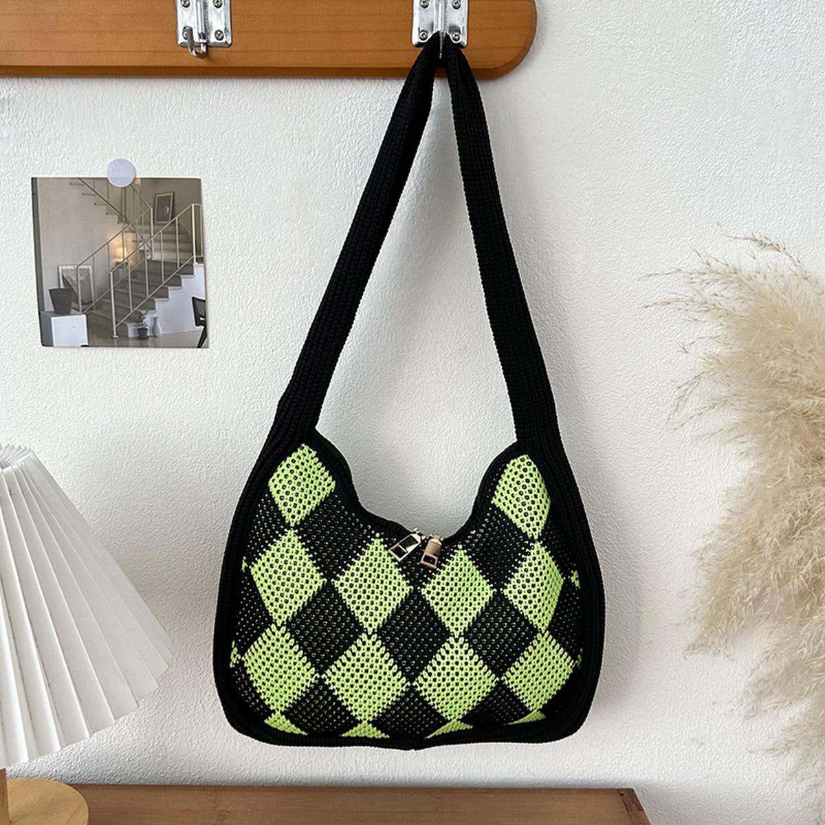 DIAMOND CHECK CONTRAST KNIT SHOULDER BAG_CWAB3068