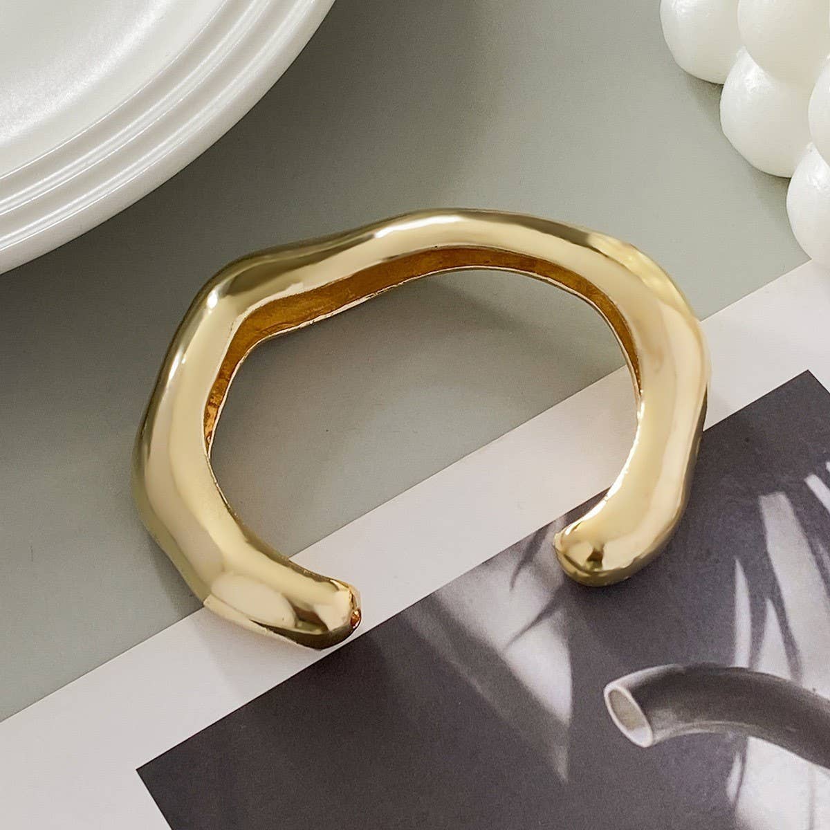 FASHIONABLE DESIGN SPRING BRACELET FOR WOMEN