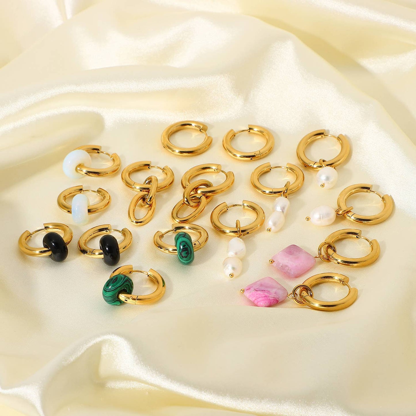 Irregular Baroque pearl stud earrings
