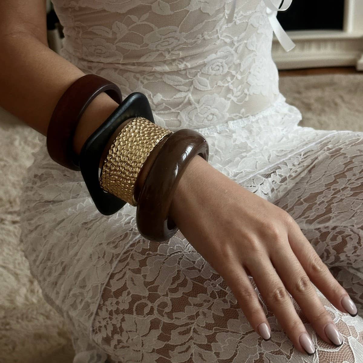 NEW LIGHT LUXURY FASHION IRREGULAR BRACELET