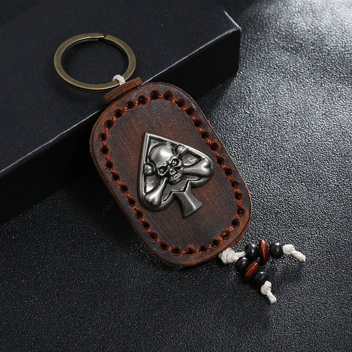 DOUBLE-SIDED SKULL VINTAGE LEATHER KEYCHAIN