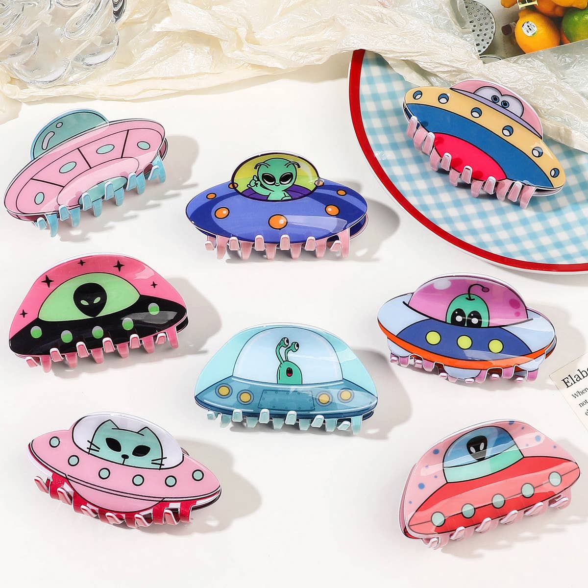 Acrylic UFO Hair Claw - Elegant Alien Shark Clip_CWAHA1637