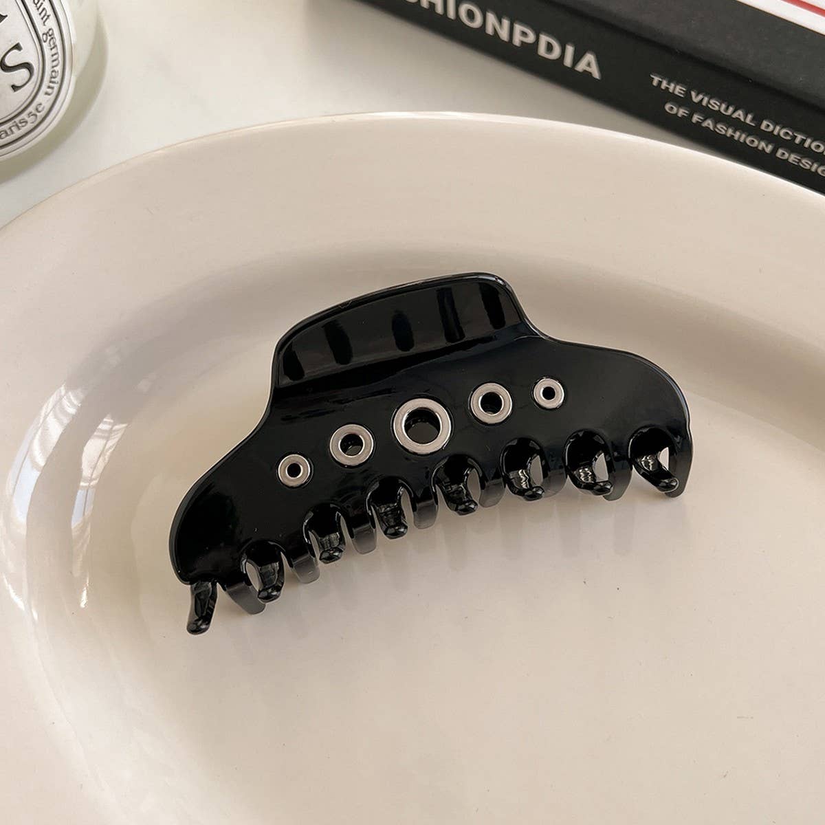 Unique Curved Acetate Claw?Large Hair Volume Grip