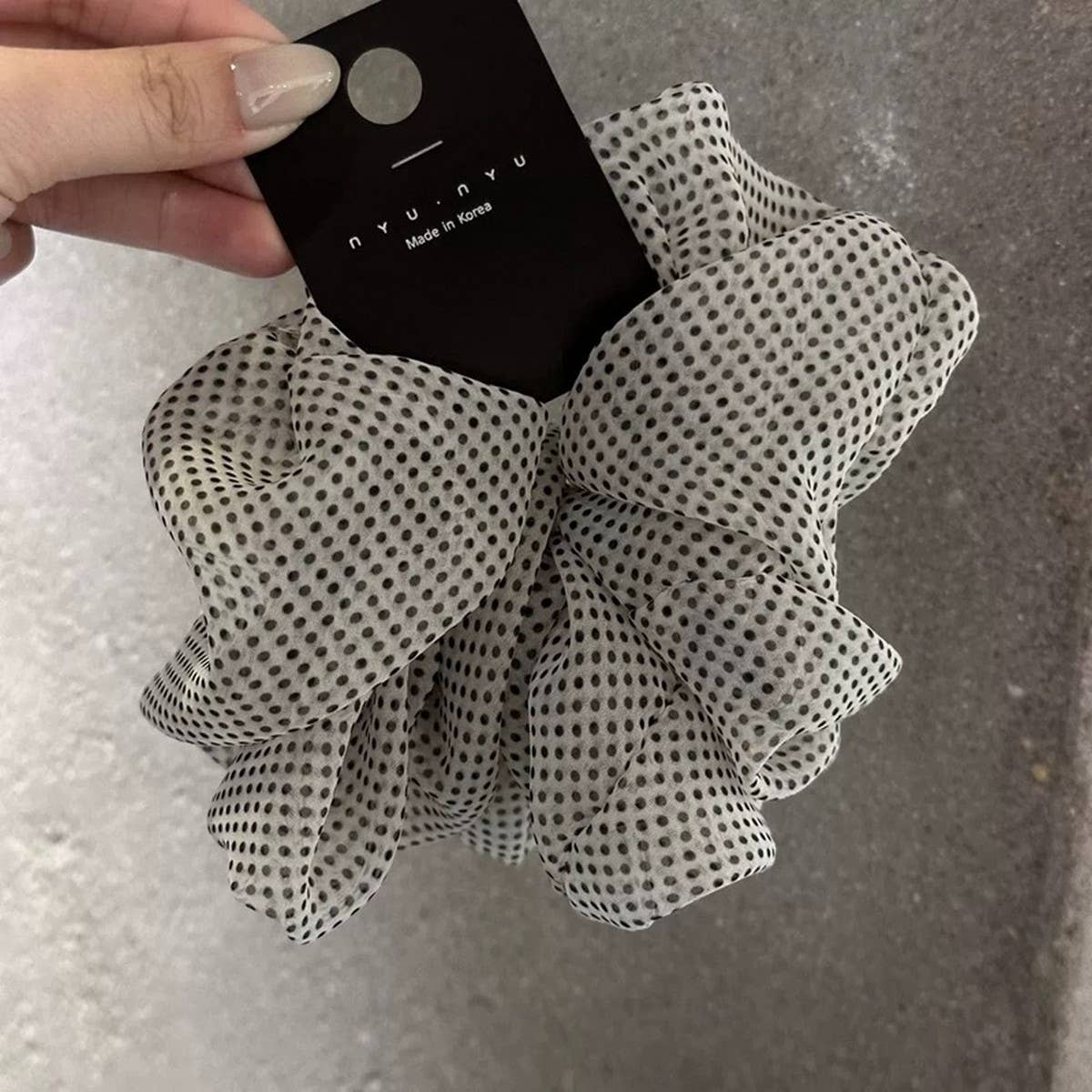 RETRO POLKA DOTS HAIR SCRUNCHIES_CWAHA2823