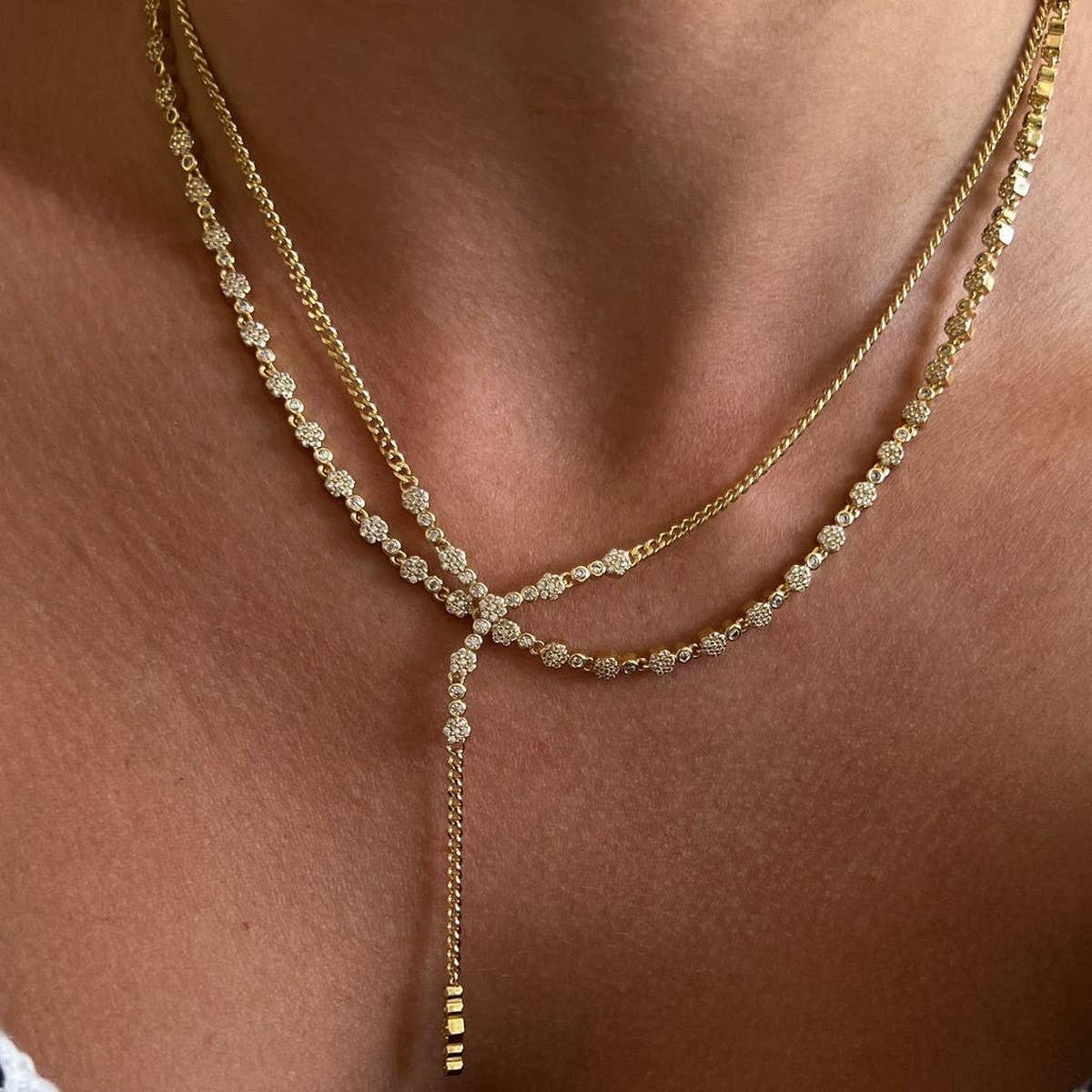 Zirconia Oval Round Pendant Necklace_CWMM5305