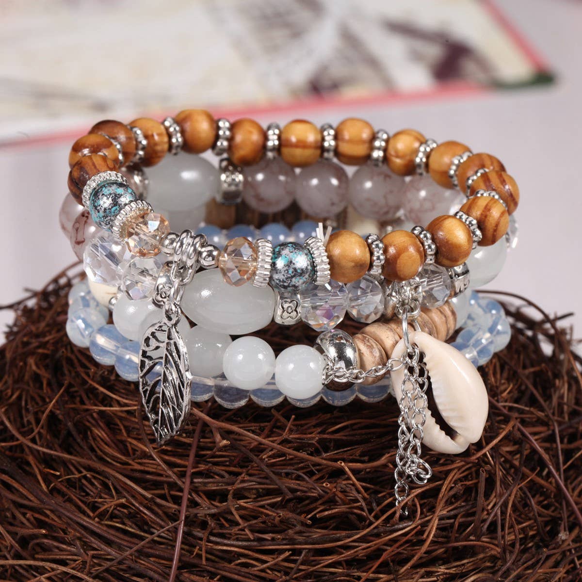 CWMM10457_SANYA COLORFUL BEADED LEAF SHELL BRACELET
