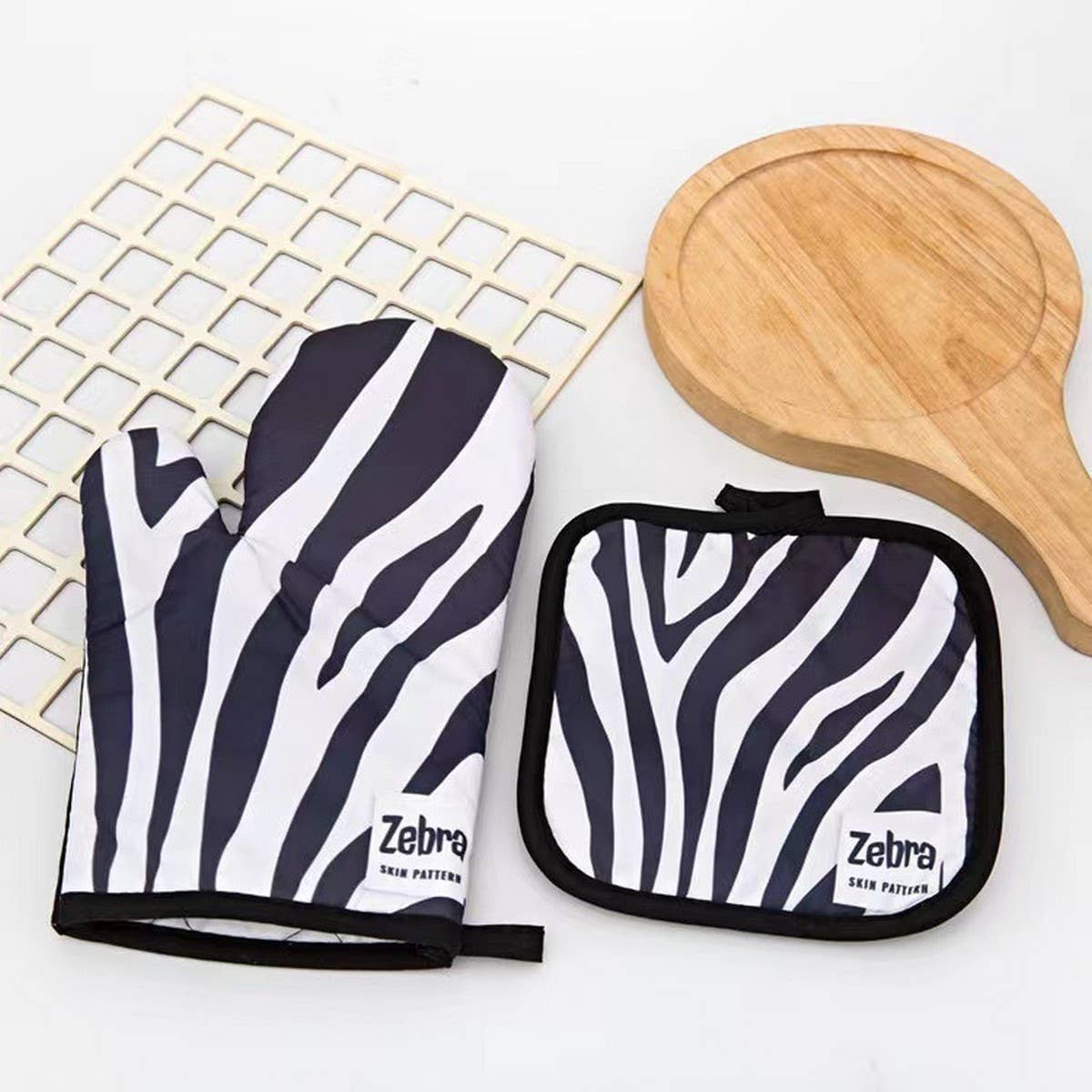THICKENED HEAT-RESISTANT KITCHEN GLOVES