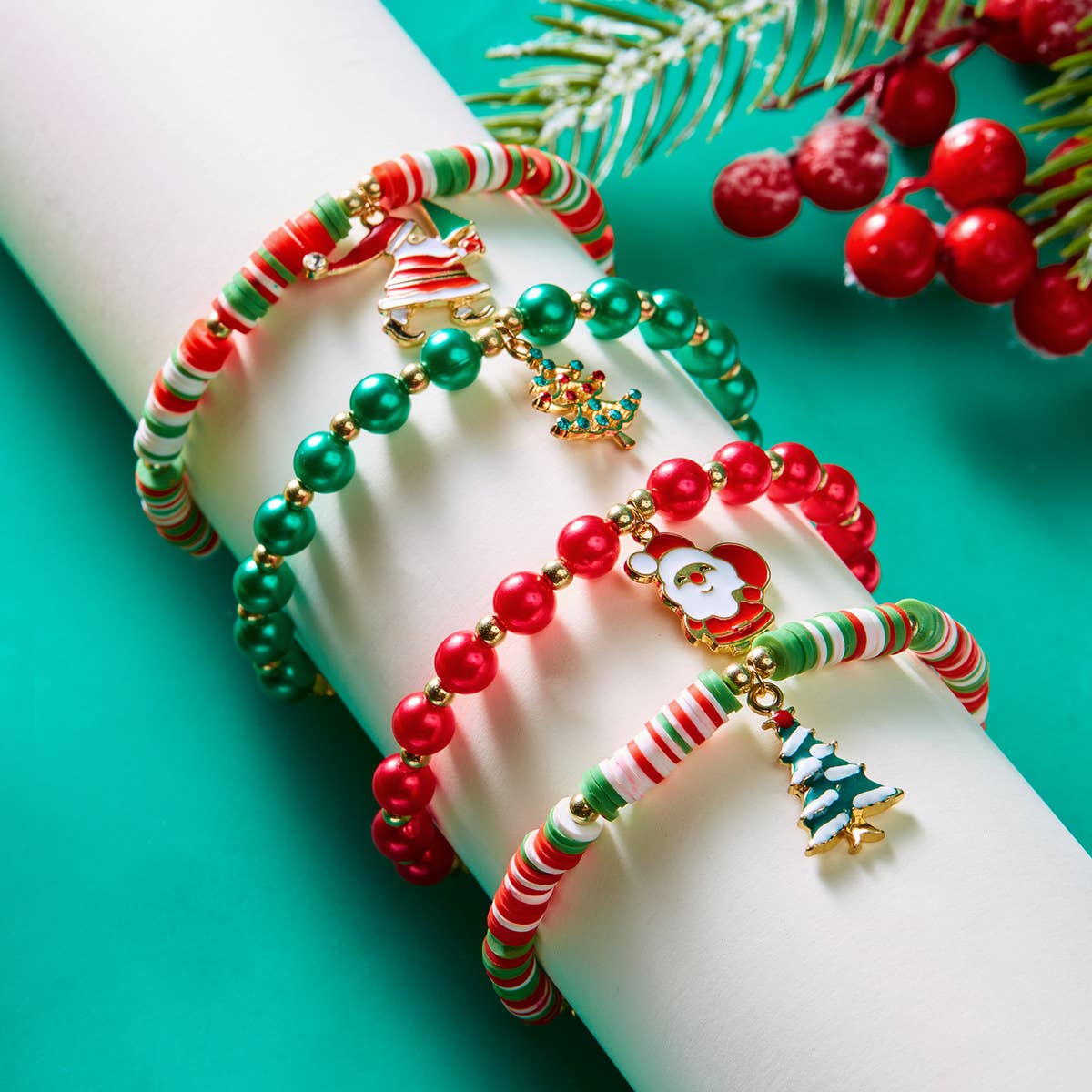 VERSATILE GREEN CHRISTMAS BEADED BRACELET